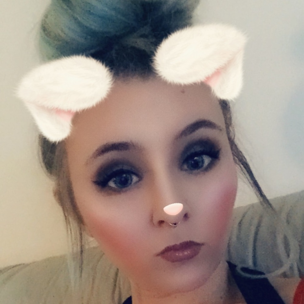 Meet your Posher, Rebecca